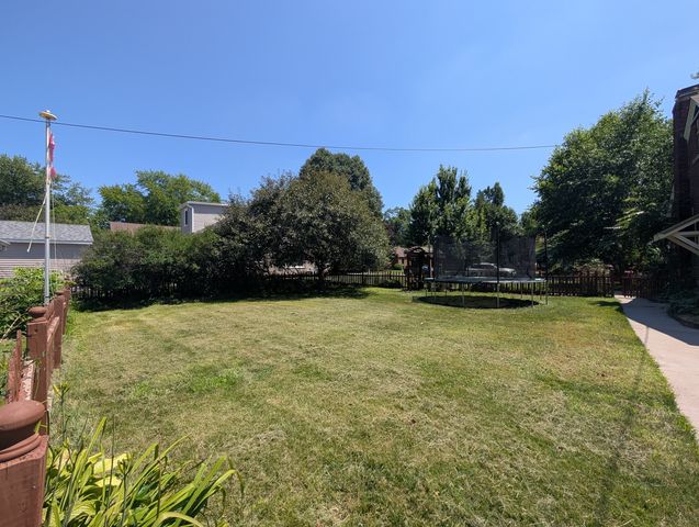 2915 24th Avenue A, Moline, IL 61265