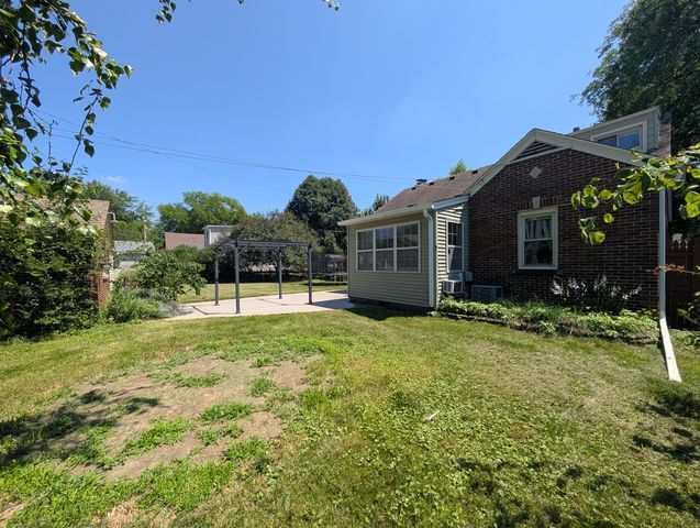 2915 24th Avenue A, Moline, IL 61265