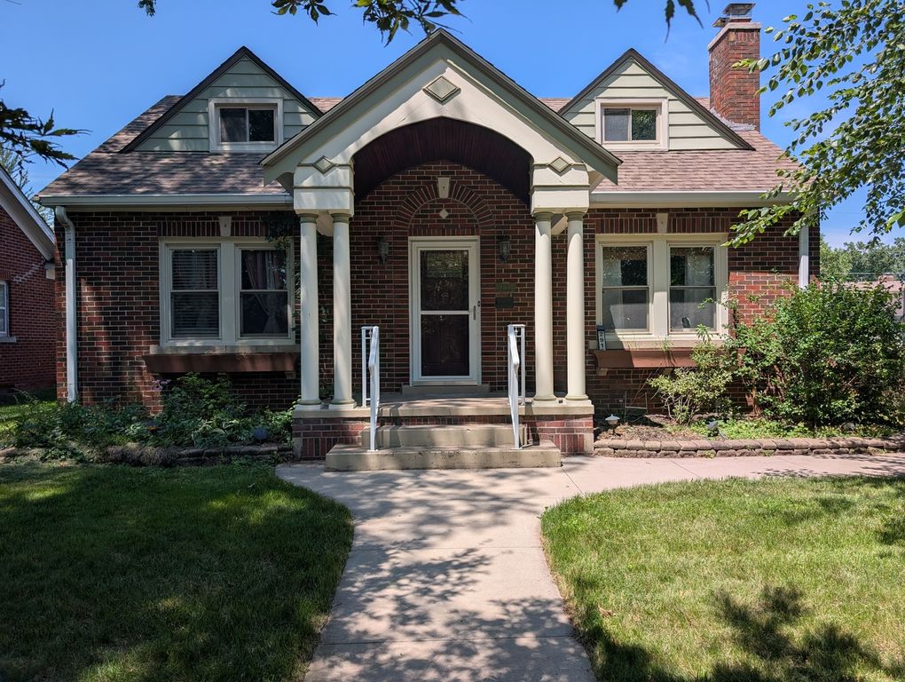 2915 24th Avenue A, Moline, IL 61265