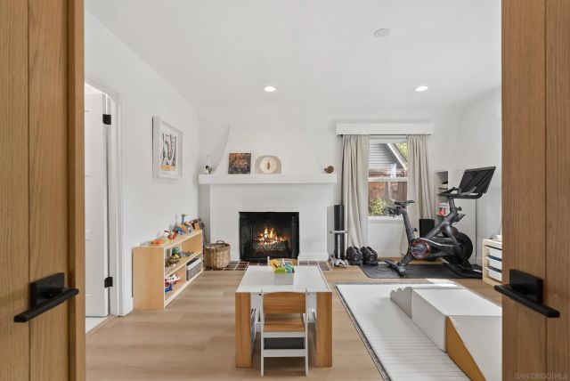 4664 Biona Dr, San Diego, CA 92116