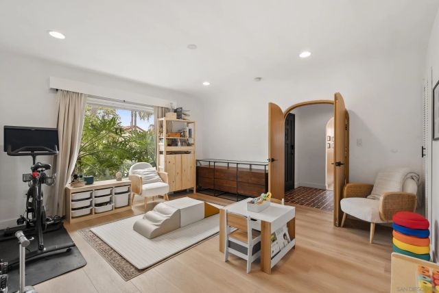 4664 Biona Dr, San Diego, CA 92116
