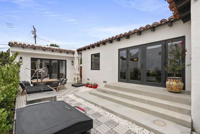 4664 Biona Dr, San Diego, CA 92116