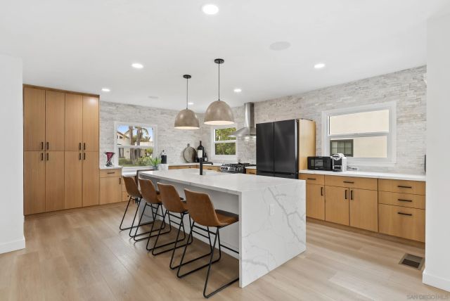 4664 Biona Dr, San Diego, CA 92116