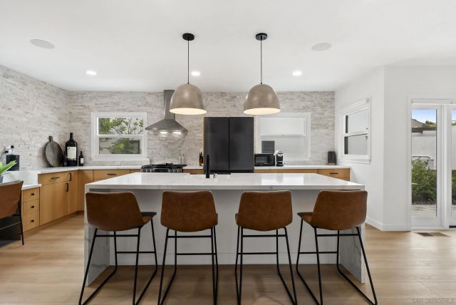 4664 Biona Dr, San Diego, CA 92116