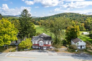 11 On The Green Street, Poultney, VT 06764