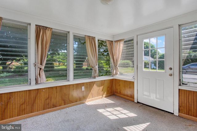 4120 HILLCREST AVE, Hampstead, MD 21074