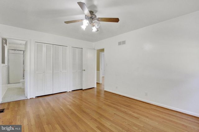 4120 HILLCREST AVE, Hampstead, MD 21074