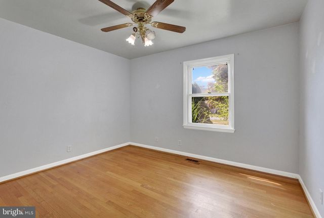 4120 HILLCREST AVE, Hampstead, MD 21074