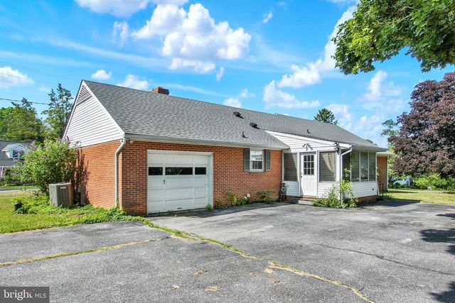 4120 HILLCREST AVE, Hampstead, MD 21074