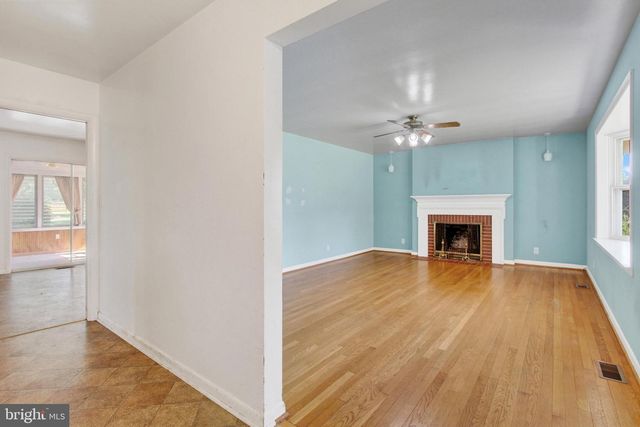 4120 HILLCREST AVE, Hampstead, MD 21074