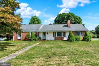4120 HILLCREST AVE, Hampstead, MD 21074