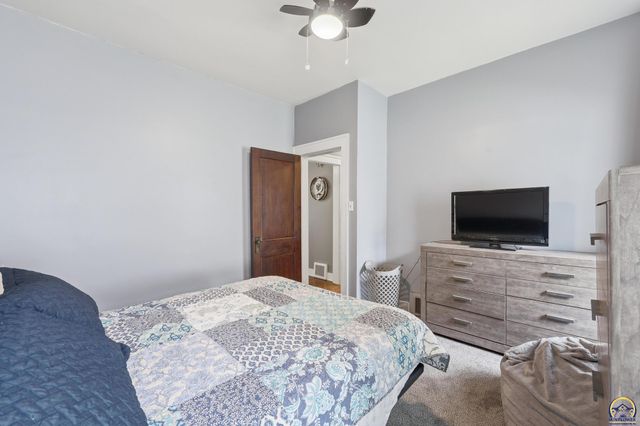 1205 SW Boswell AVE, Topeka, KS 66604