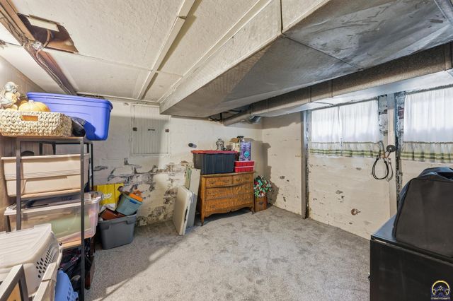1205 SW Boswell AVE, Topeka, KS 66604