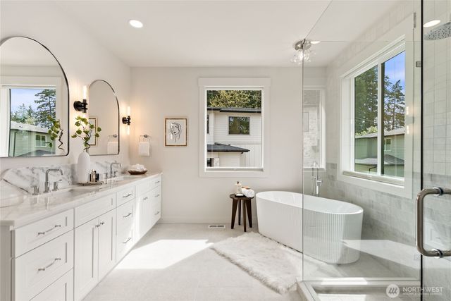 1304 Maine Court, Milton, WA 98354