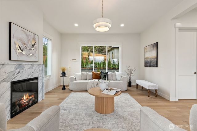 1304 Maine Court, Milton, WA 98354