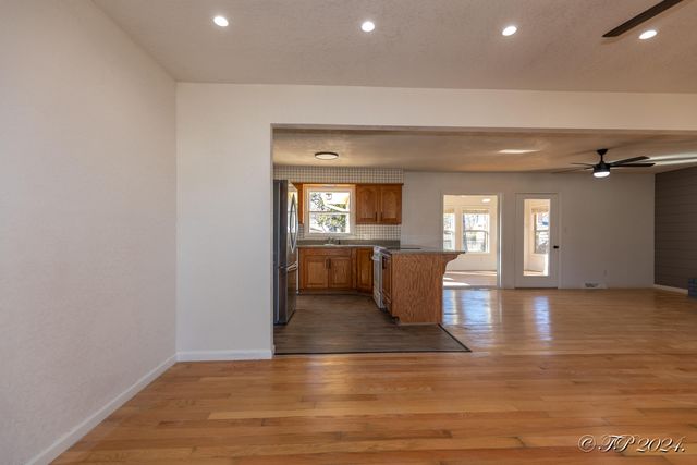 2823 Laurie Drive, West Plains, MO 65775