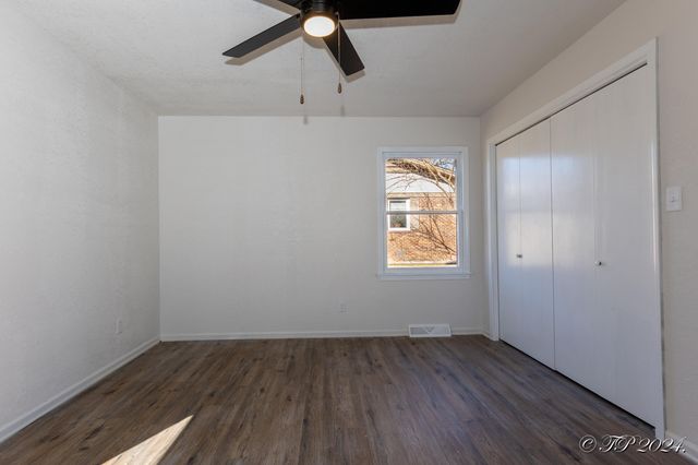 2823 Laurie Drive, West Plains, MO 65775