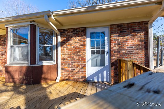 2823 Laurie Drive, West Plains, MO 65775