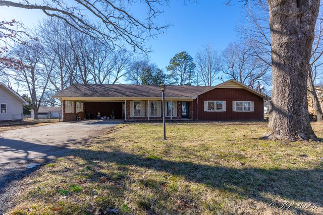 2823 Laurie Drive, West Plains, MO 65775