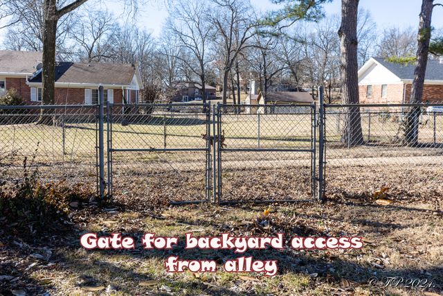 2823 Laurie Drive, West Plains, MO 65775