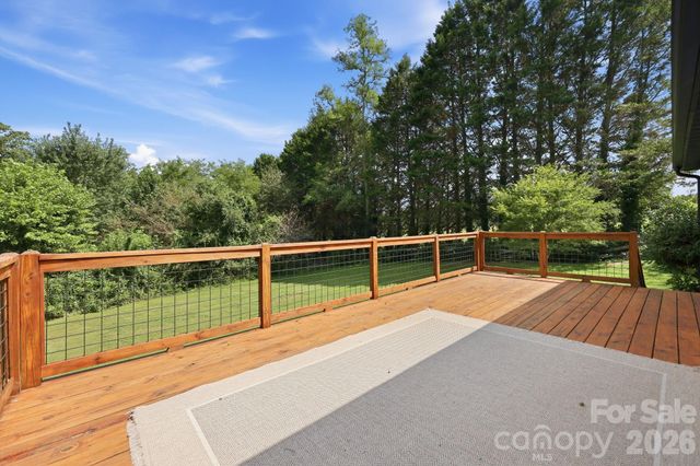 364 Pace Road, Hendersonville, NC 28792