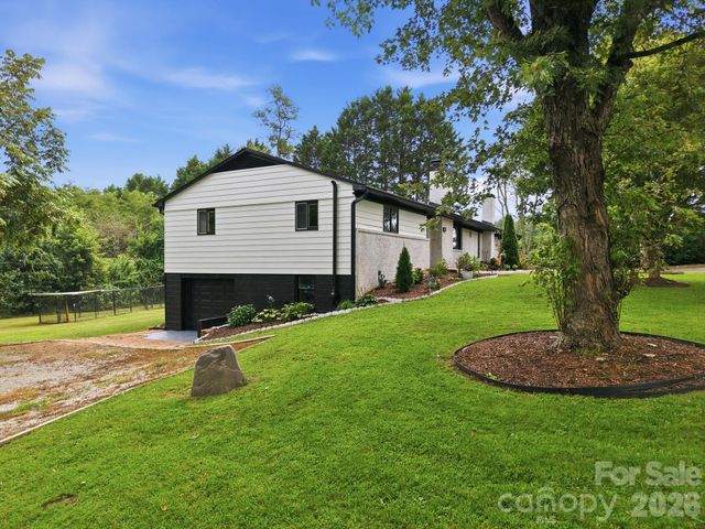 364 Pace Road, Hendersonville, NC 28792