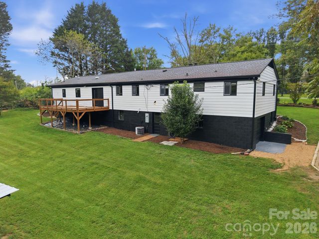 364 Pace Road, Hendersonville, NC 28792