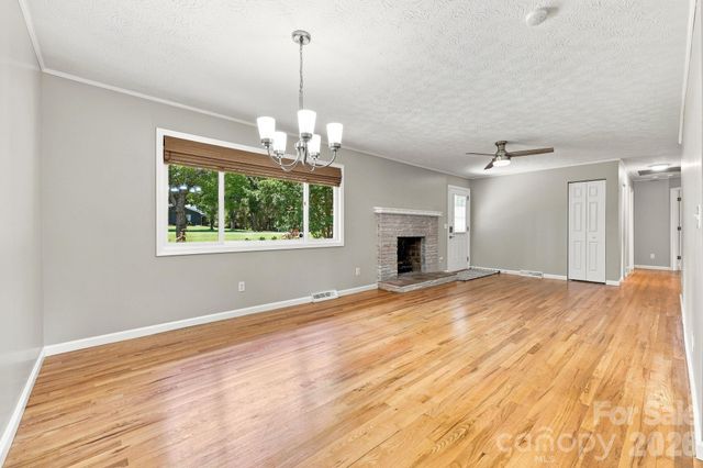 364 Pace Road, Hendersonville, NC 28792