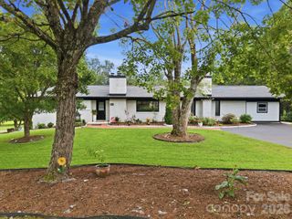 364 Pace Road, Hendersonville, NC 28792