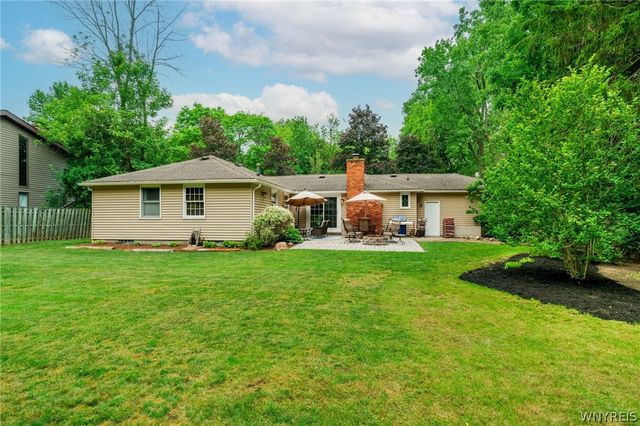 29 Haymarket Square, Amherst, NY 14051