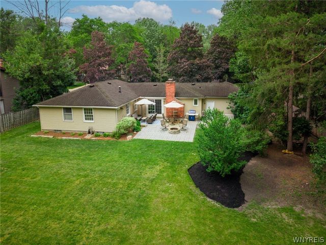 29 Haymarket Square, Amherst, NY 14051