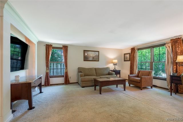 29 Haymarket Square, Amherst, NY 14051