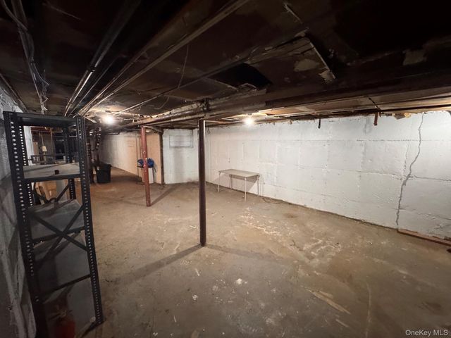 8620 Jamaica Avenue, Woodhaven, NY 11421