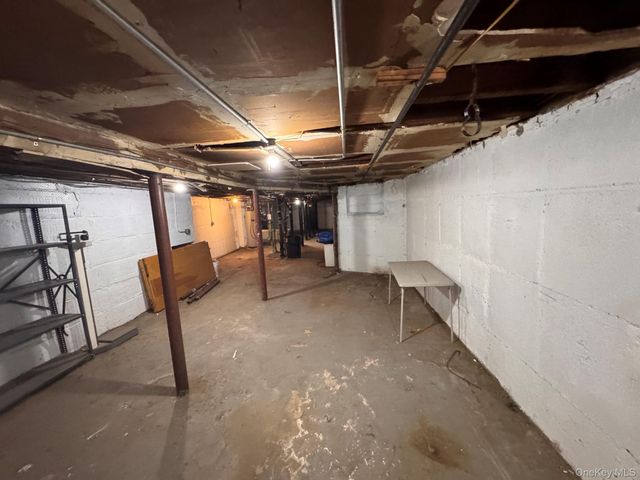 8620 Jamaica Avenue, Woodhaven, NY 11421