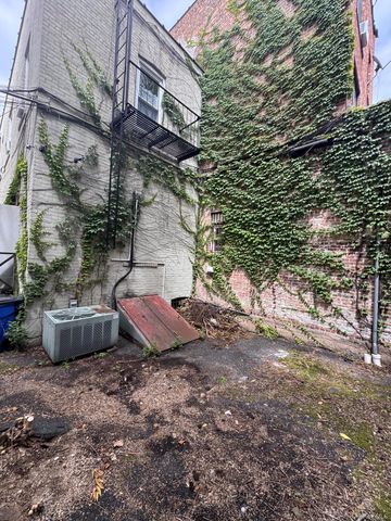 8620 Jamaica Avenue, Woodhaven, NY 11421
