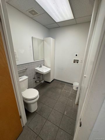 8620 Jamaica Avenue, Woodhaven, NY 11421