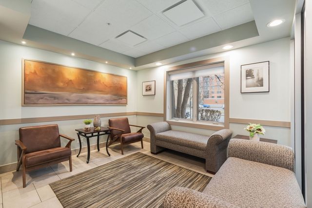 1600 E Thacker Street 513, Des Plaines, IL 60016