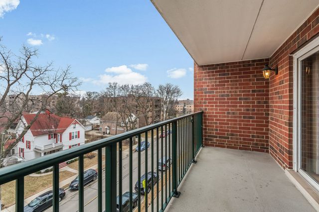 1600 E Thacker Street 513, Des Plaines, IL 60016