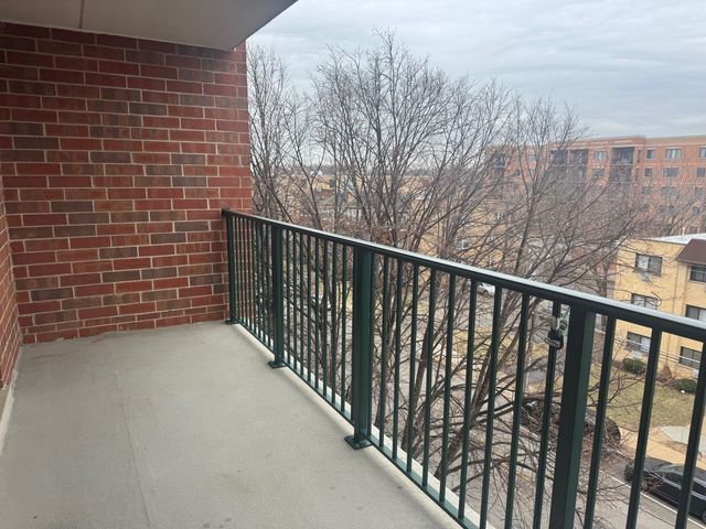 1600 E Thacker Street 513, Des Plaines, IL 60016