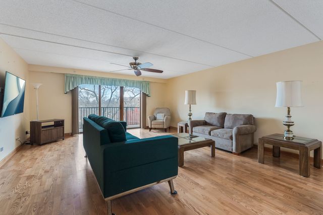 1600 E Thacker Street 513, Des Plaines, IL 60016