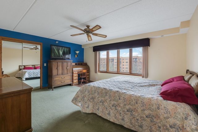 1600 E Thacker Street 513, Des Plaines, IL 60016