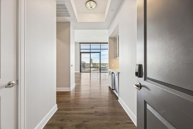 9757 Katy Freeway 2604, Houston, TX 77024