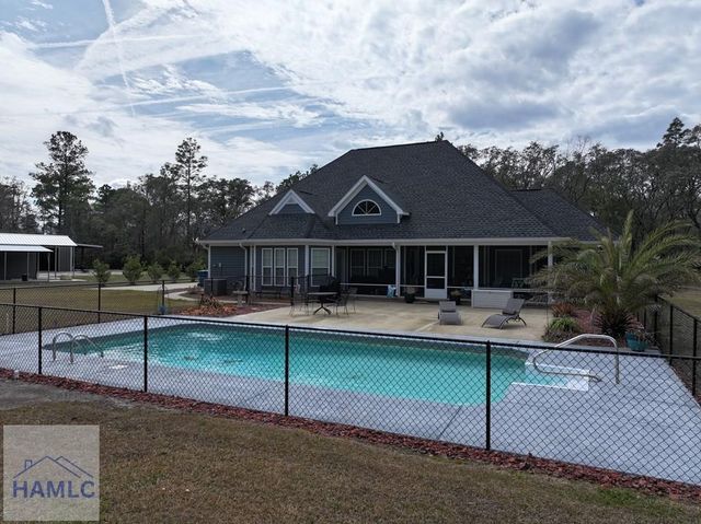 104 Yeomans Way, Jesup, GA 31545