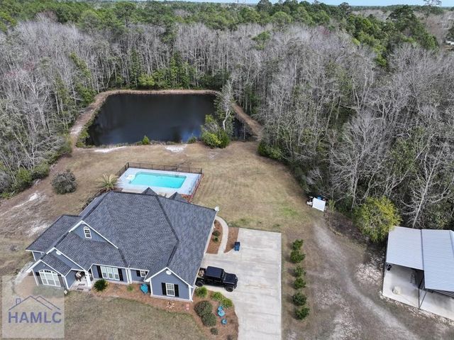 104 Yeomans Way, Jesup, GA 31545