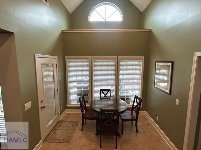 104 Yeomans Way, Jesup, GA 31545