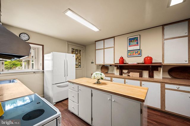 312 E GOWEN AVE, Philadelphia, PA 19119