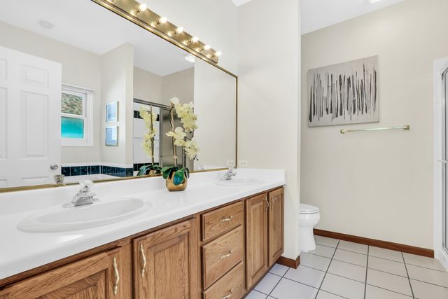 1075 Suffolk Court, Gurnee, IL 60031