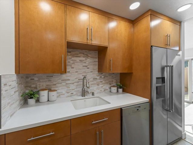 2576 Knightsbridge Lane, Santa Clara, CA 95051