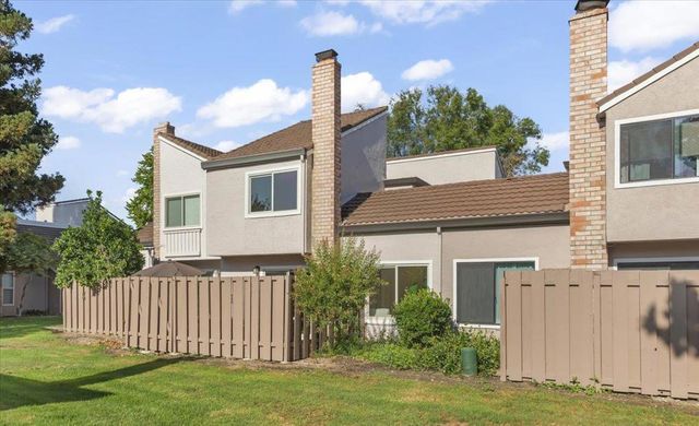 2576 Knightsbridge Lane, Santa Clara, CA 95051
