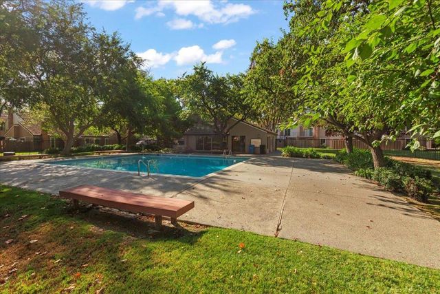 2576 Knightsbridge Lane, Santa Clara, CA 95051